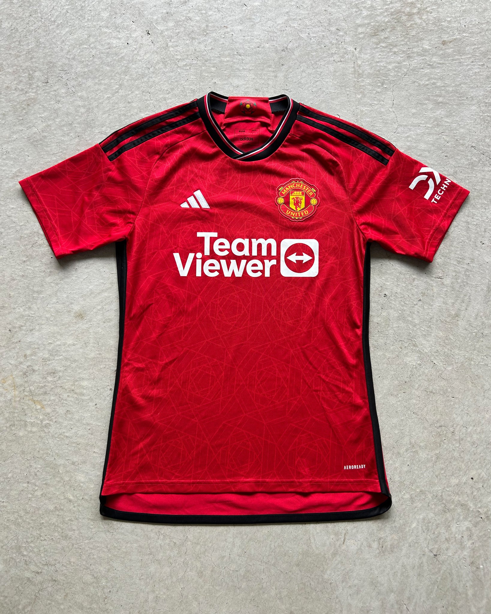 2023/24 Manchester United Home Football Shirt - S / M slim fit