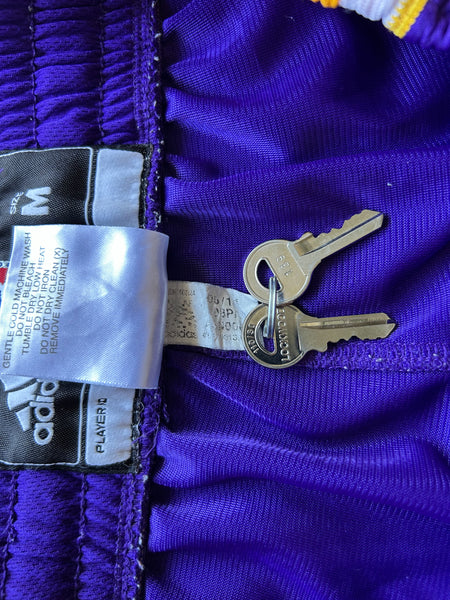 2010/11 LA Lakers Adidas NBA Basketball Shorts - M