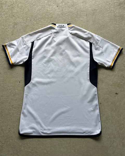 2023/24 Real Madrid Adidas Home Football Shirt - M