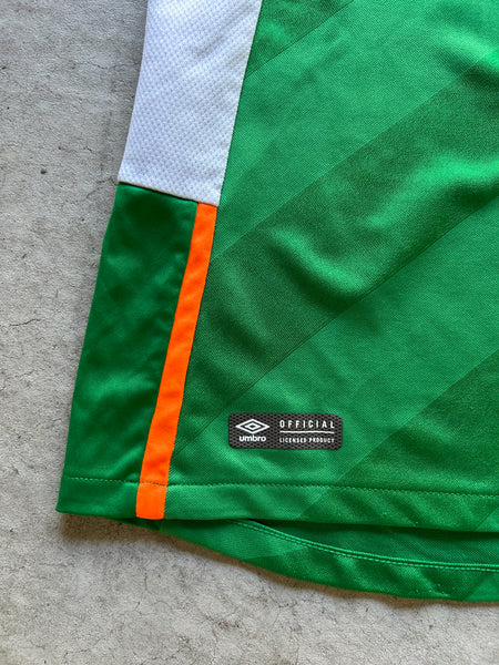 2016 Ireland Umbro Football Shirt - M