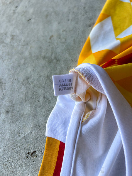 2016 Spain Away Football Shirt - L