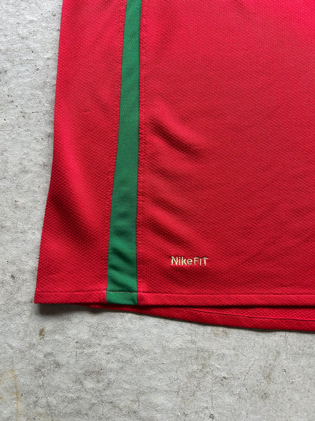 2008/10 Portugal Nike Home Football Shirt - L