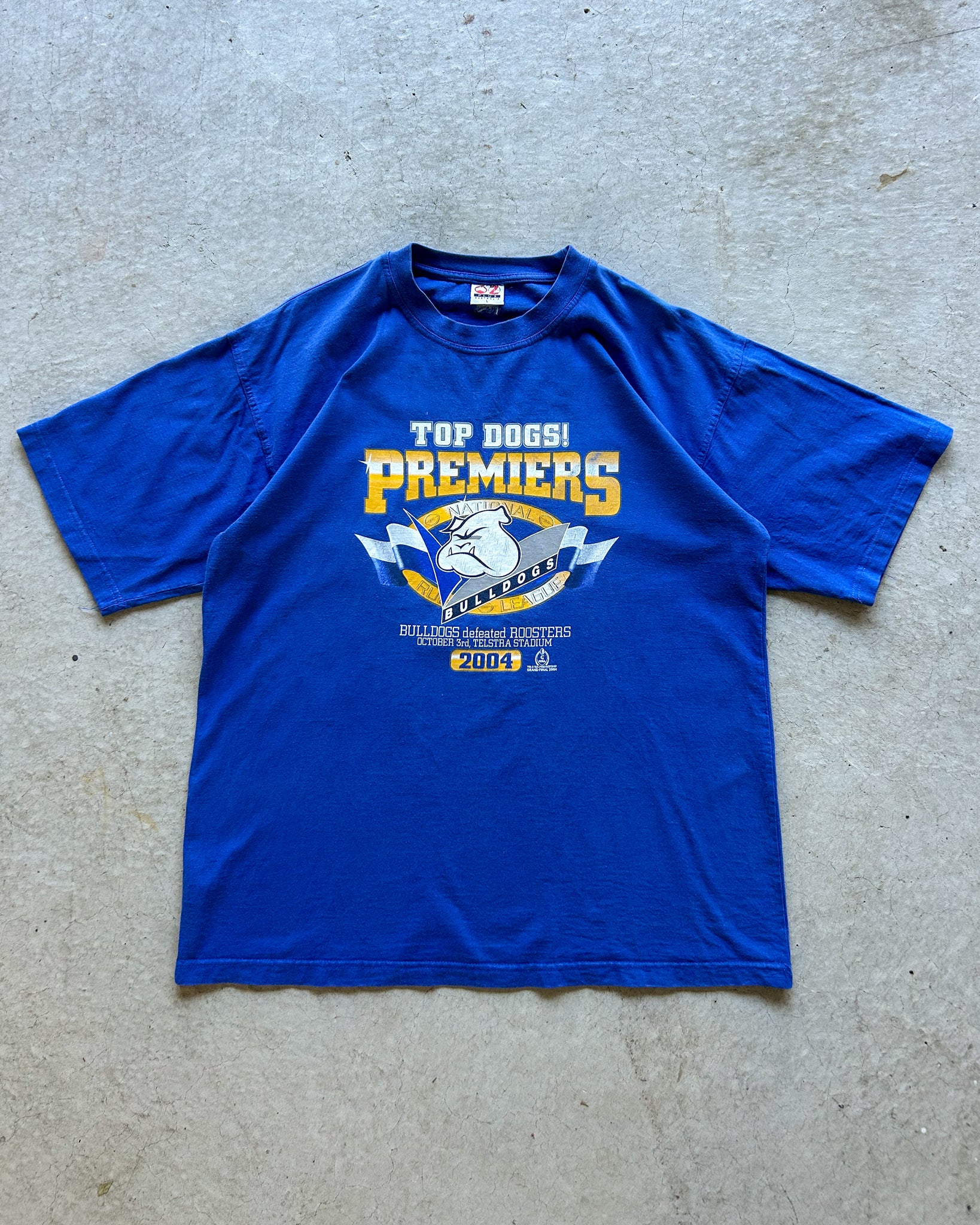 Vintage 2004 Canterbury Bulldogs Top Dogs! Premiers NRL T-Shirt - L