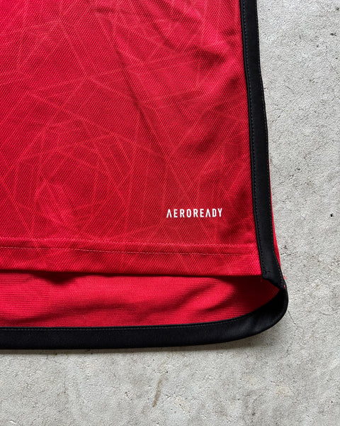 2023/24 Manchester United Home Football Shirt - S / M slim fit