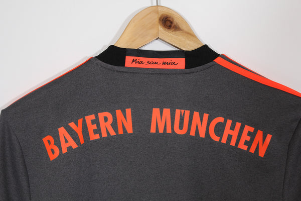 2016/17 Bayern Munich Away Football Shirt - S